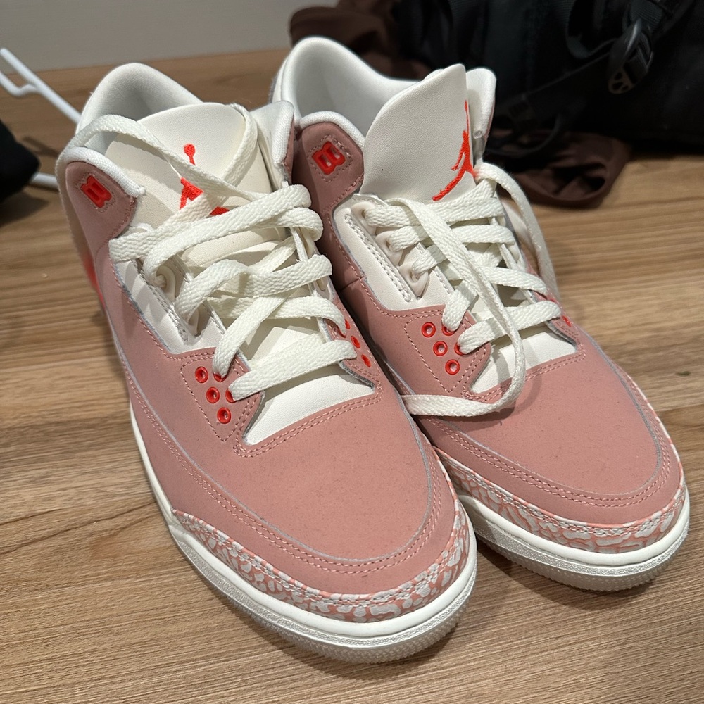 Jordan Women's Sneakers in Pink and White - Picture 4 of 4